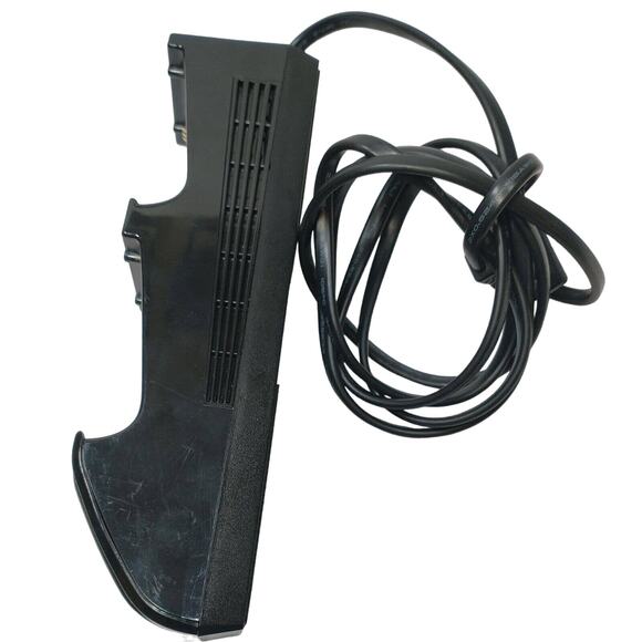 NYKO Charge Base Dock Station for XBOX 360 for Wireless Rechargeable Controller - Picture 3 of 4